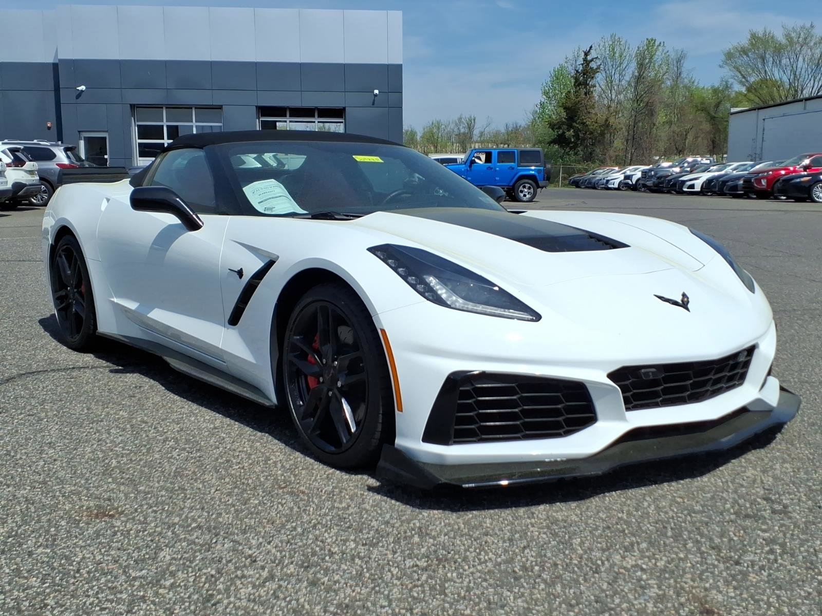 Used 2016 Chevrolet Corvette Stingray Convertible w/ 2LT Preferred Equipment Group image 1