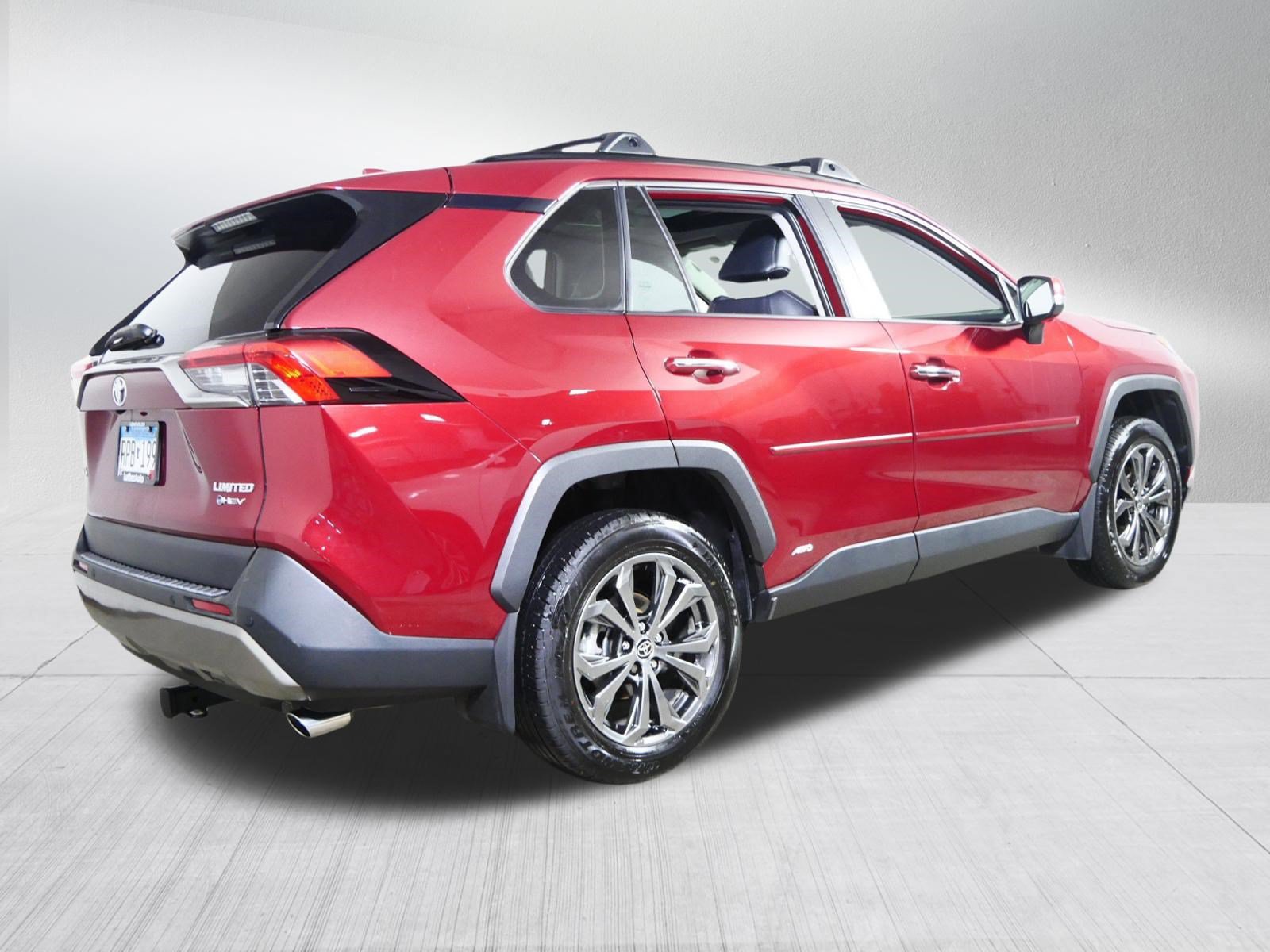 Used 2025 Toyota RAV4 Limited w/ Advanced Technology Package AWD/4WD image 7