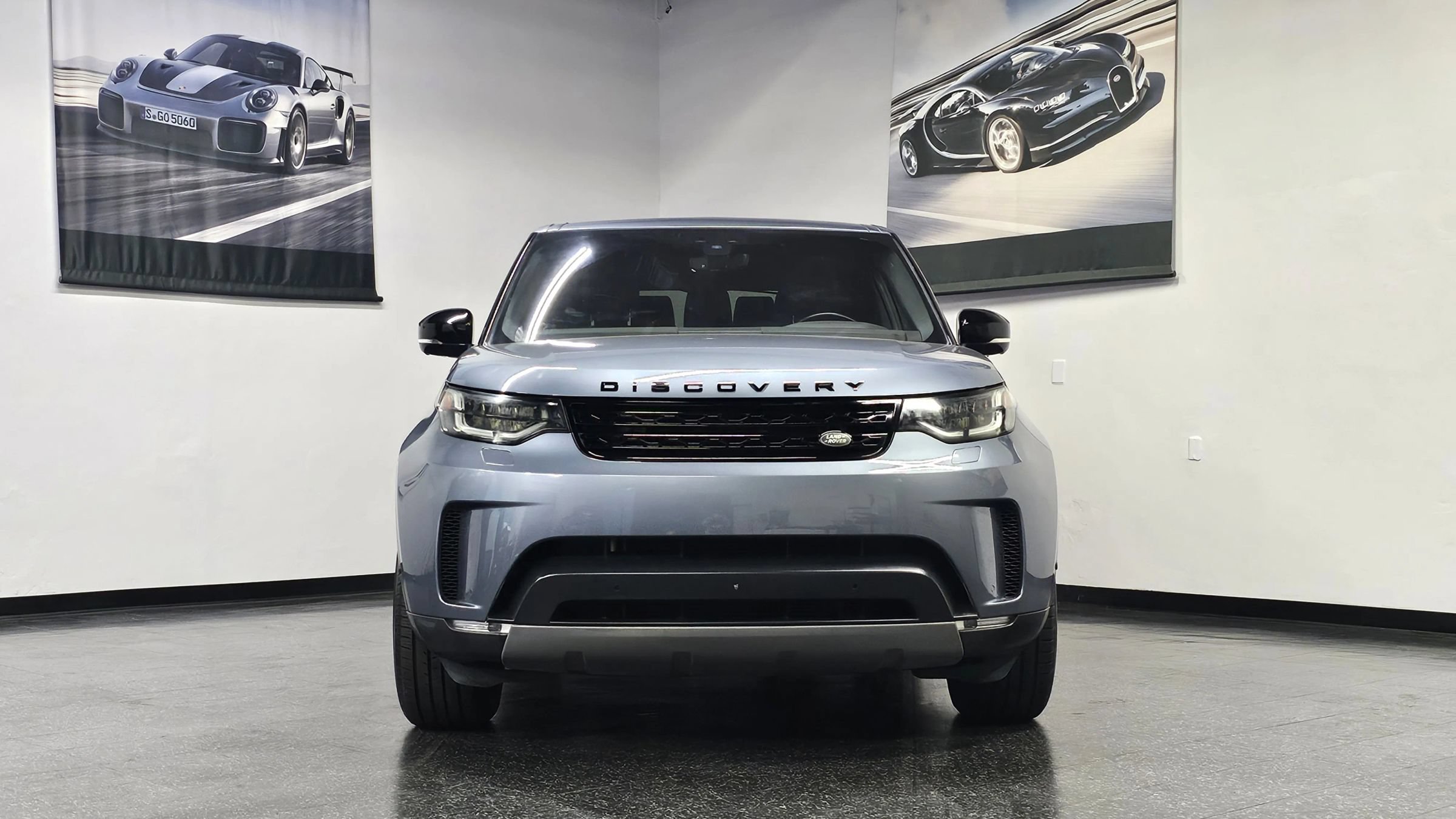 Used 2018 Land Rover Discovery HSE AWD/4WD image 5