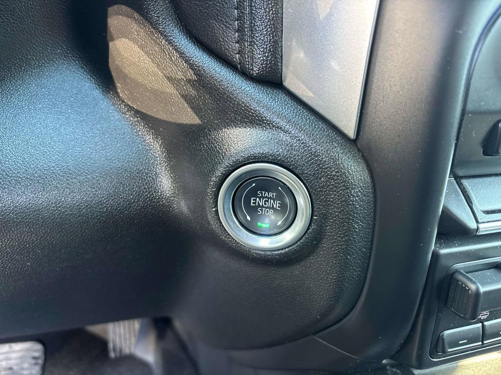 Used 2022 Chevrolet Silverado 2500 LTZ w/ LTZ Convenience Package image 23