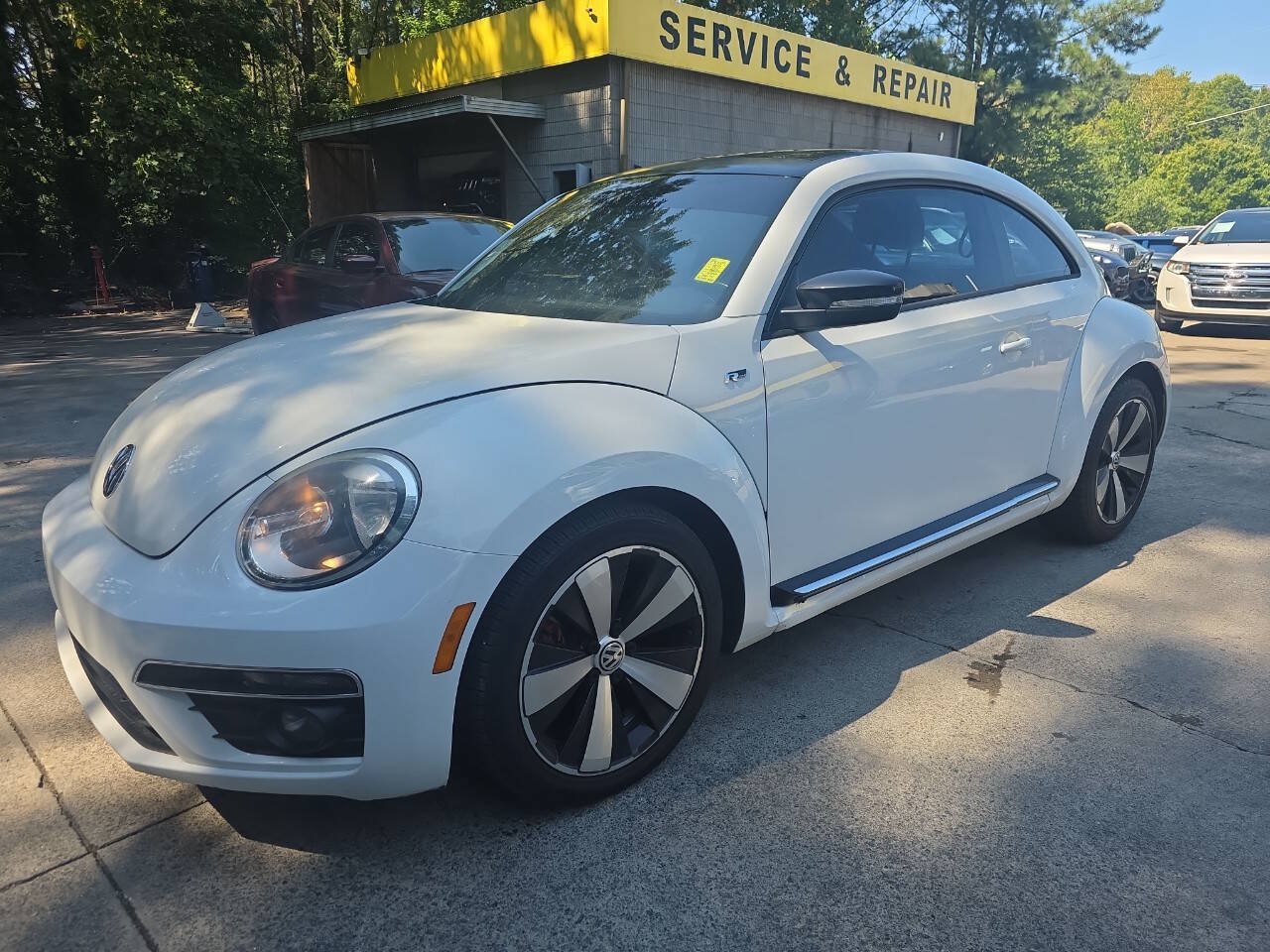 Used 2014 Volkswagen Beetle R-Line FWD image 2