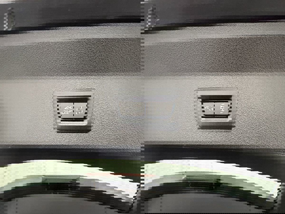 Used 2024 BMW X3 xDrive30i w/ Convenience Package image 32