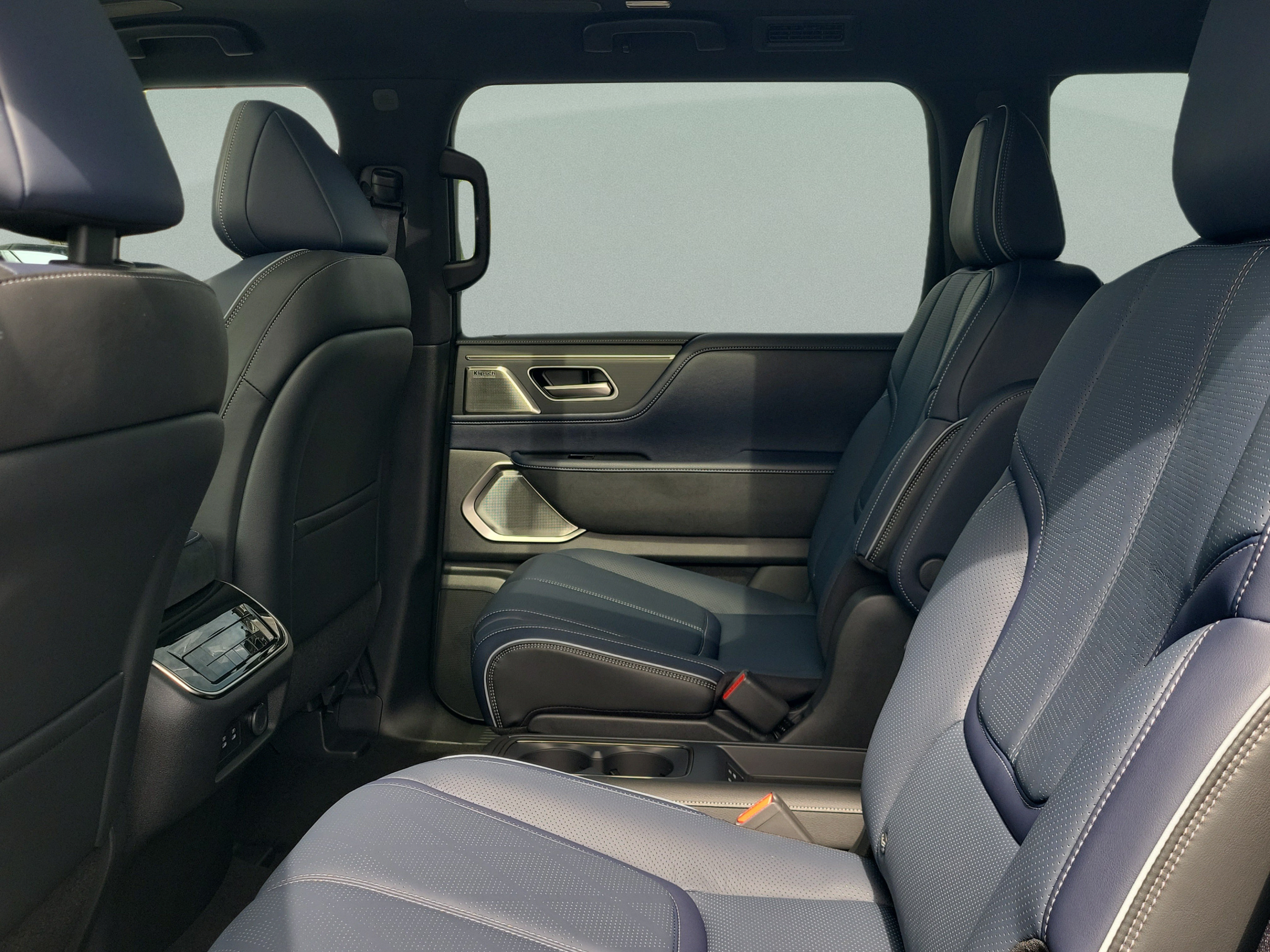 New 2027 INFINITI QX80 Sensory w/ Sport Exterior Package AWD/4WD image 5