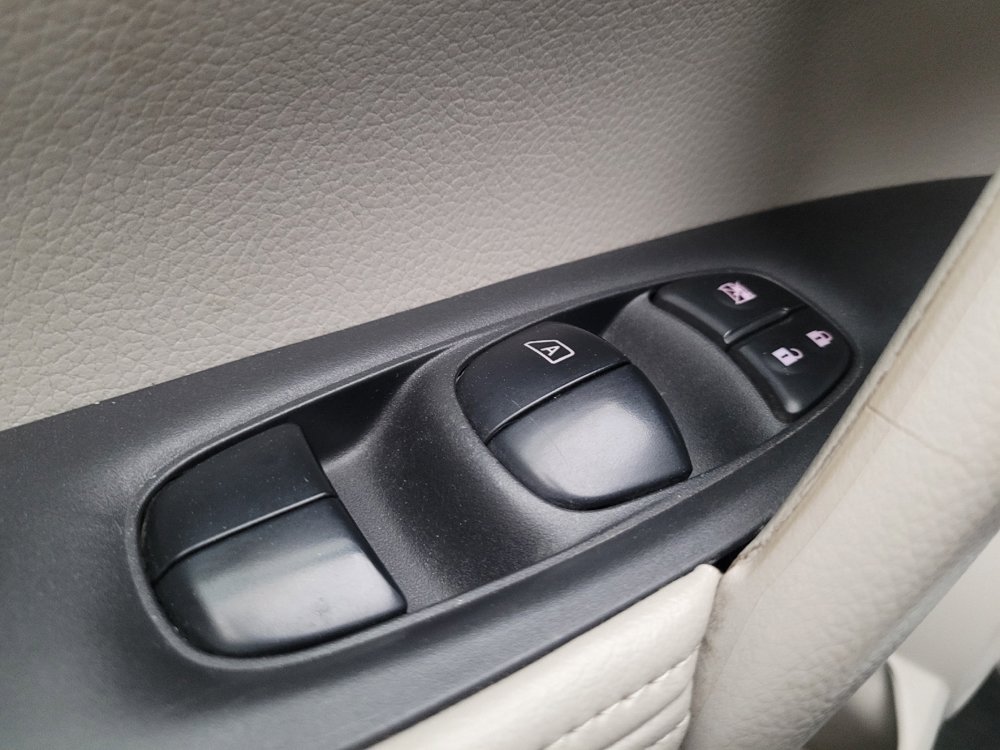 Used 2019 Nissan Rogue Sport SV image 27