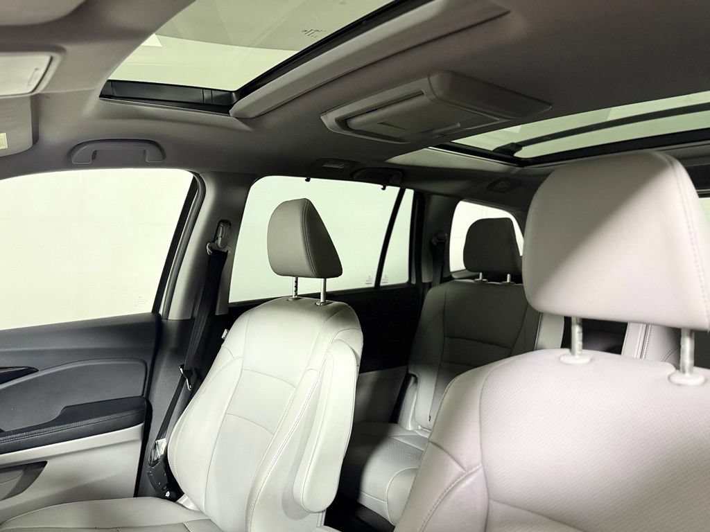 Used 2017 Honda Pilot Elite image 21
