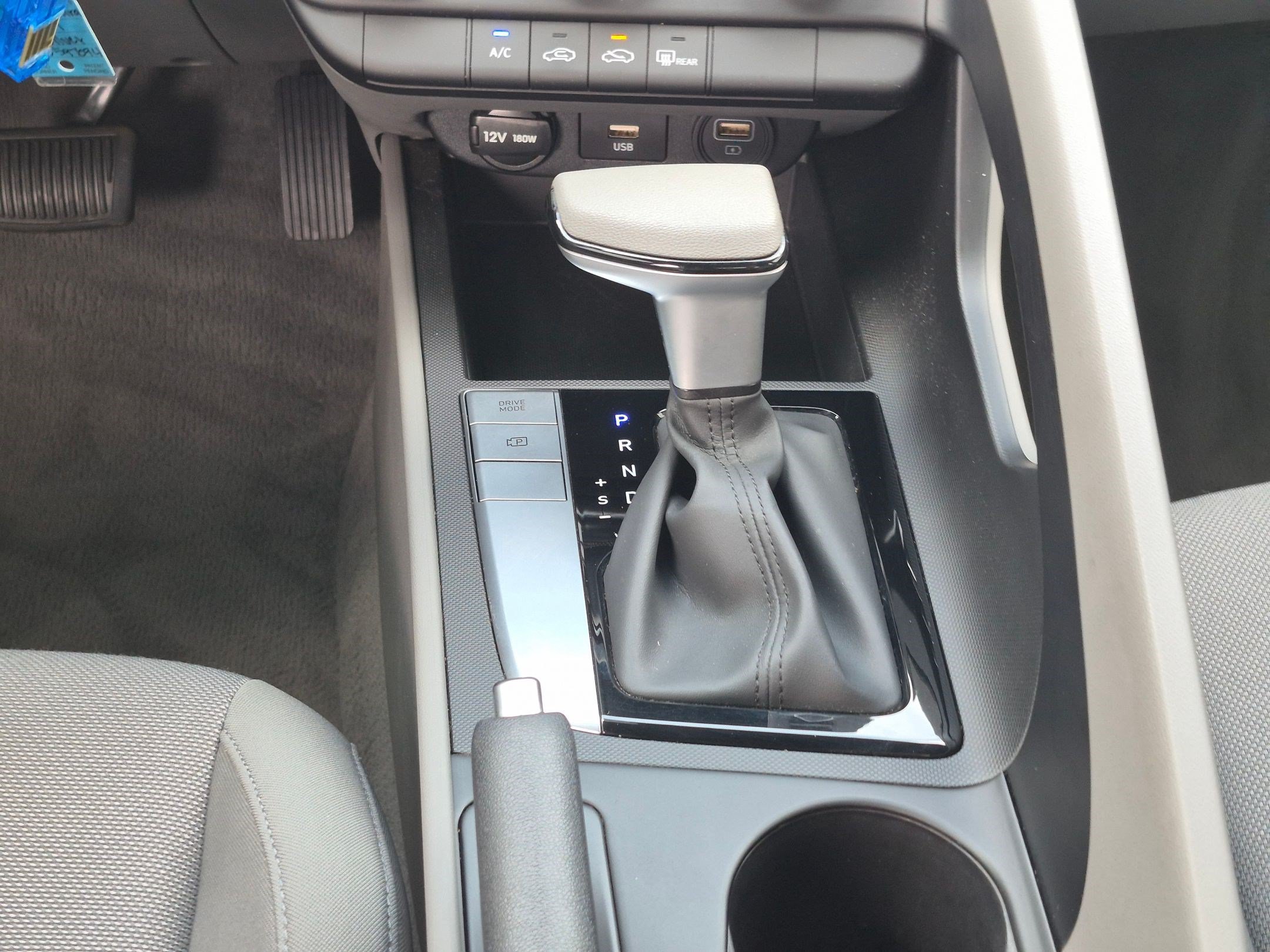 Used 2023 Hyundai Elantra SE FWD image 25