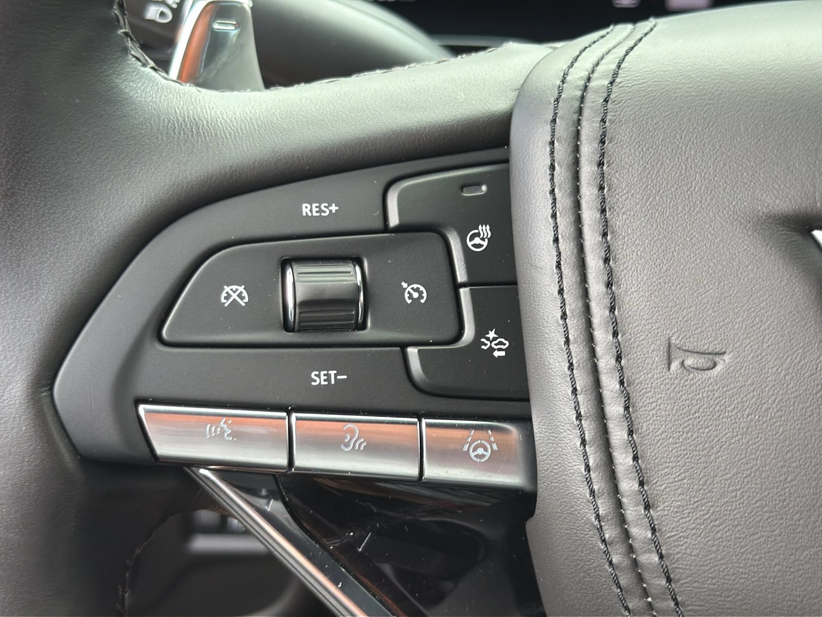 Certified 2023 Cadillac Escalade V AWD/4WD image 25