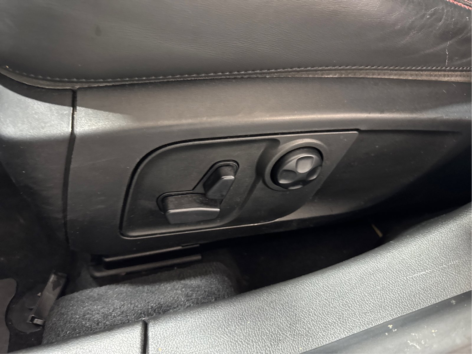 Used 2018 Maserati Ghibli S RWD image 18