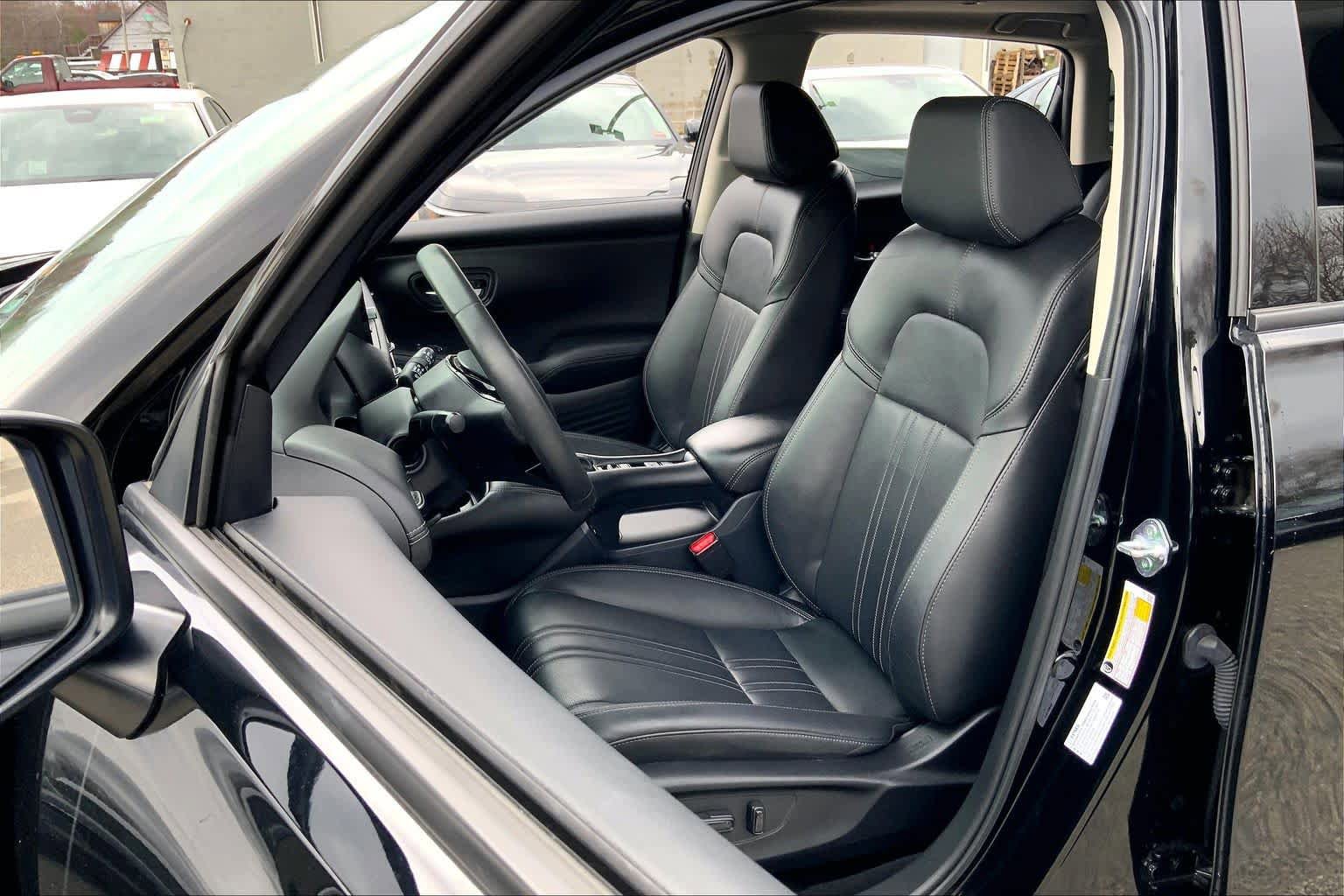 Used 2024 Honda HR-V EX-L image 9