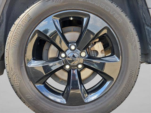 Used 2019 Jeep Cherokee Latitude Plus FWD image 20