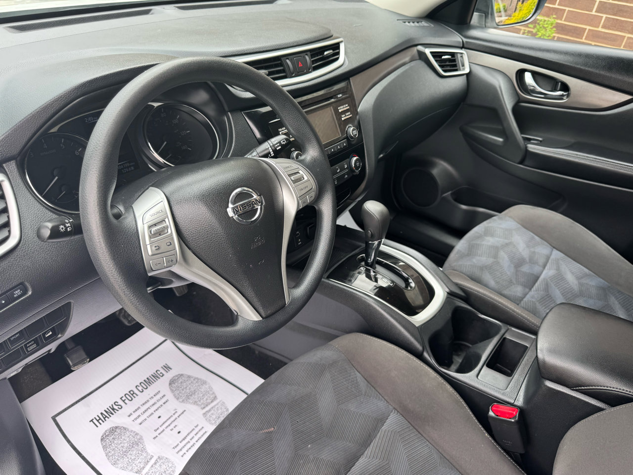 Used 2015 Nissan Rogue S image 3