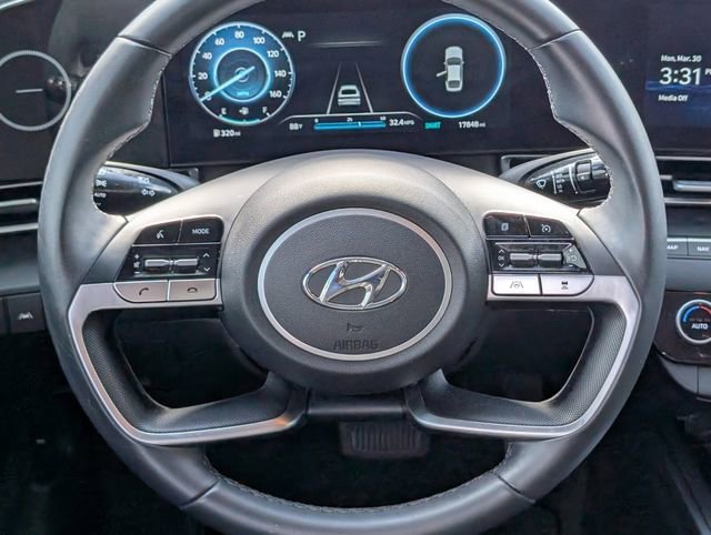 Used 2023 Hyundai Elantra SEL w/ Convenience Package image 17