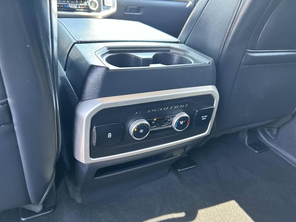 Used 2024 Ford Expedition XLT image 20