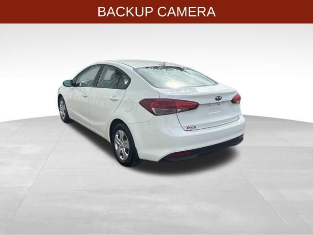 Used 2017 Kia Forte LX FWD image 5