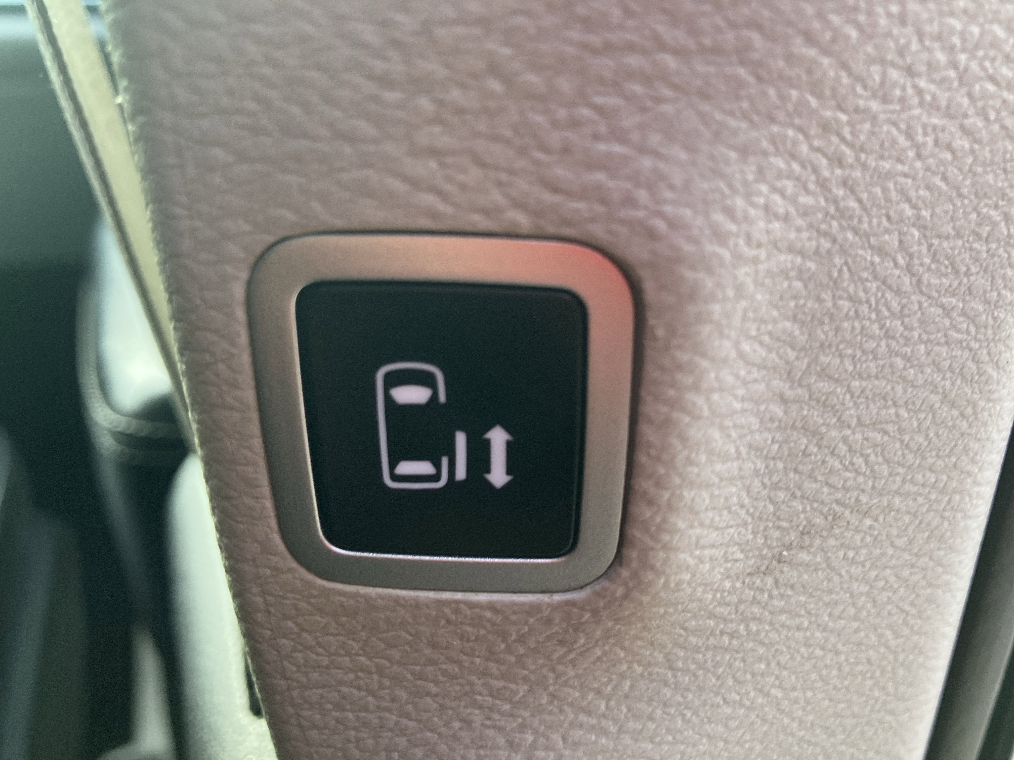 Used 2022 Chrysler Pacifica Touring-L image 30