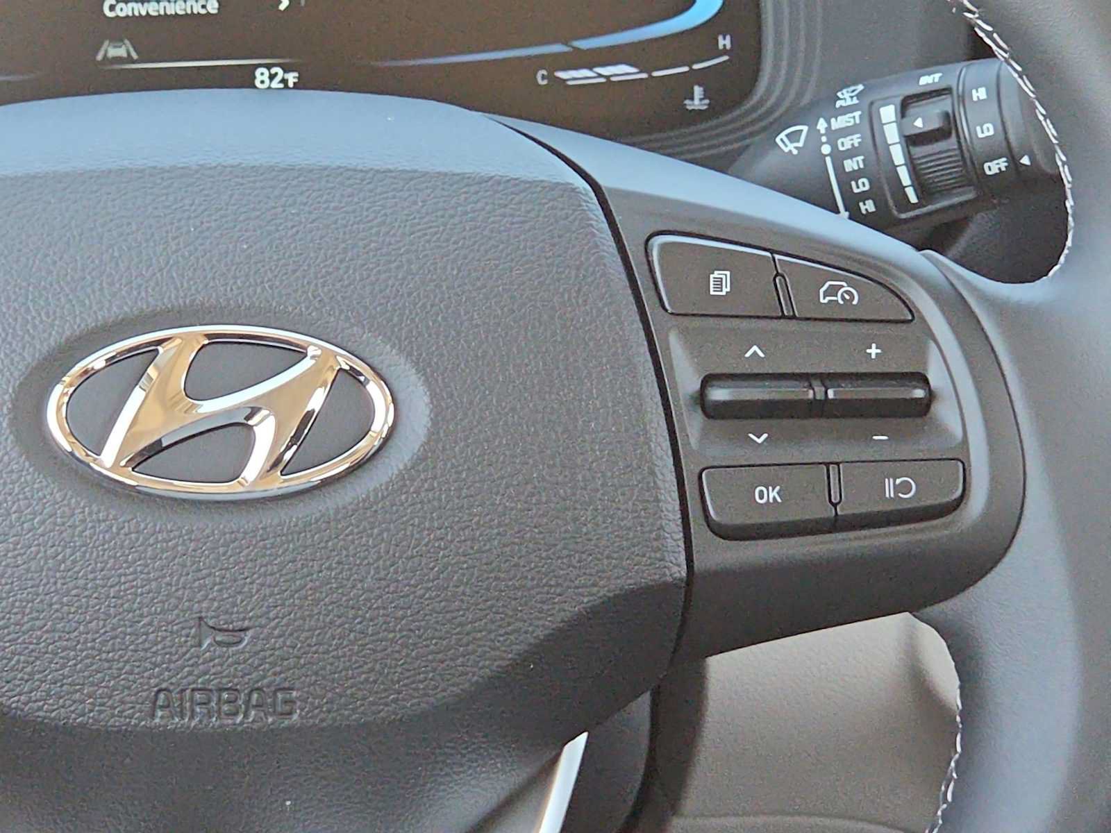 New 2026 Hyundai Venue SEL FWD image 27
