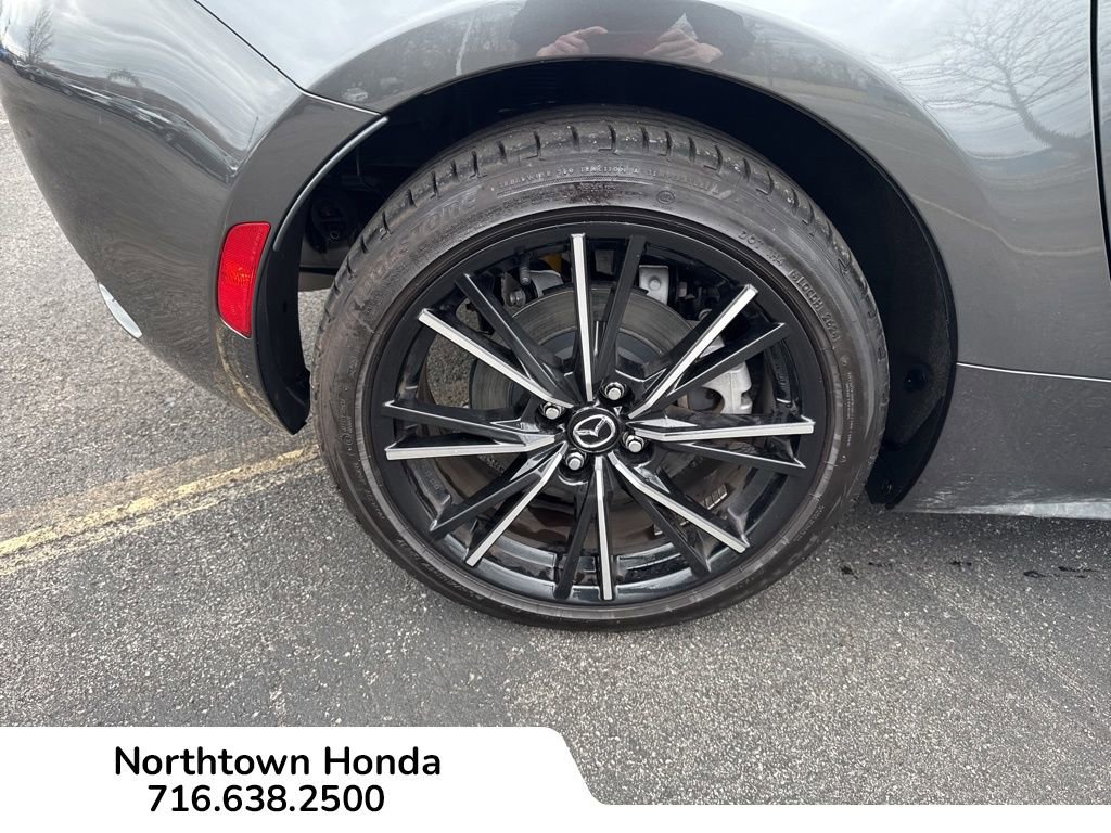 Used 2024 MAZDA MX-5 Miata RF Grand Touring w/ Weather Package RWD image 13