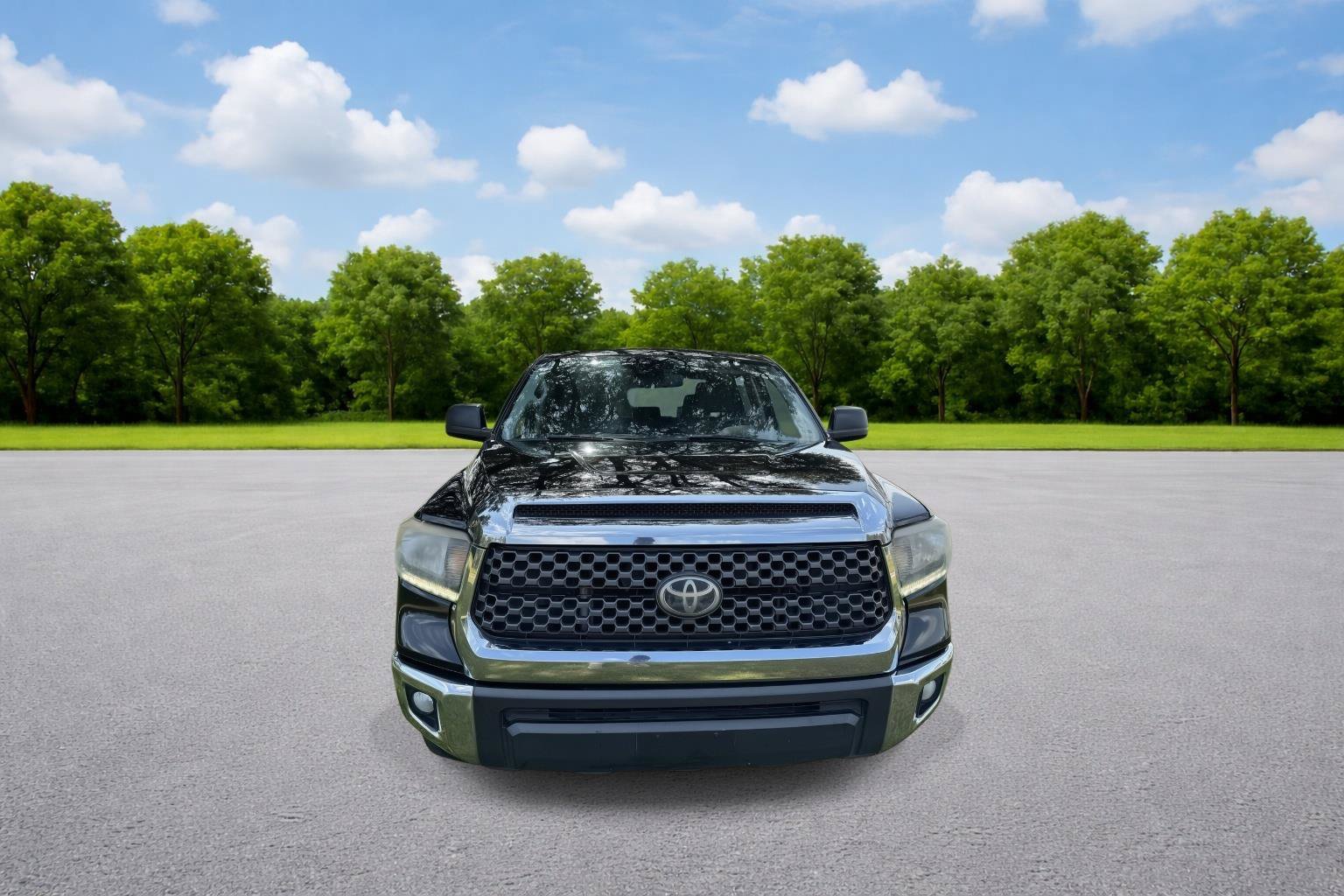 Used 2020 Toyota Tundra SR5 w/ SR5 Upgrade Package AWD/4WD image 2