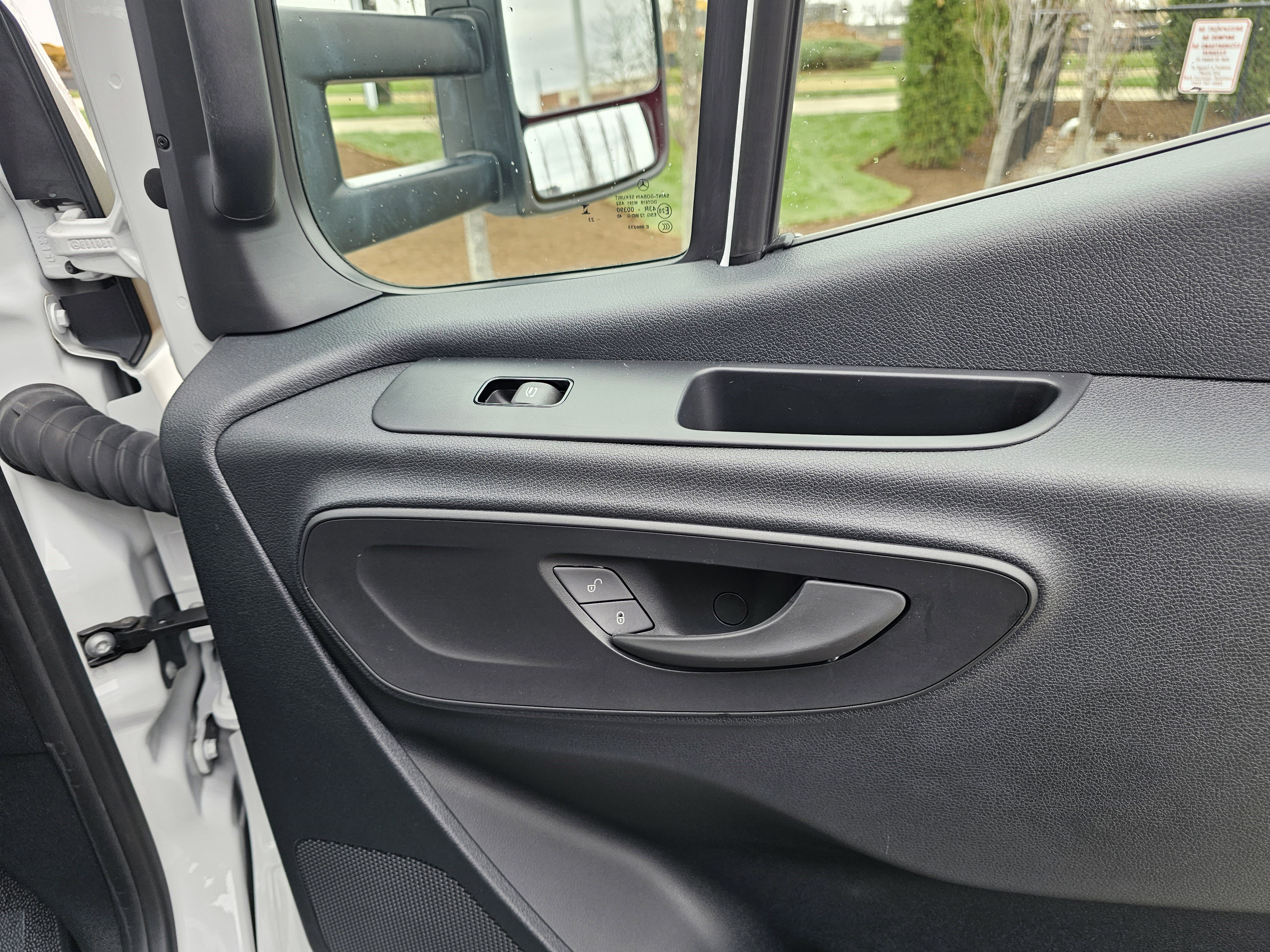 Used 2023 Mercedes-Benz Sprinter 4500 image 21