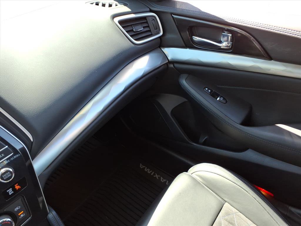 Used 2017 Nissan Maxima SR w/ Midnight Edition FWD image 32