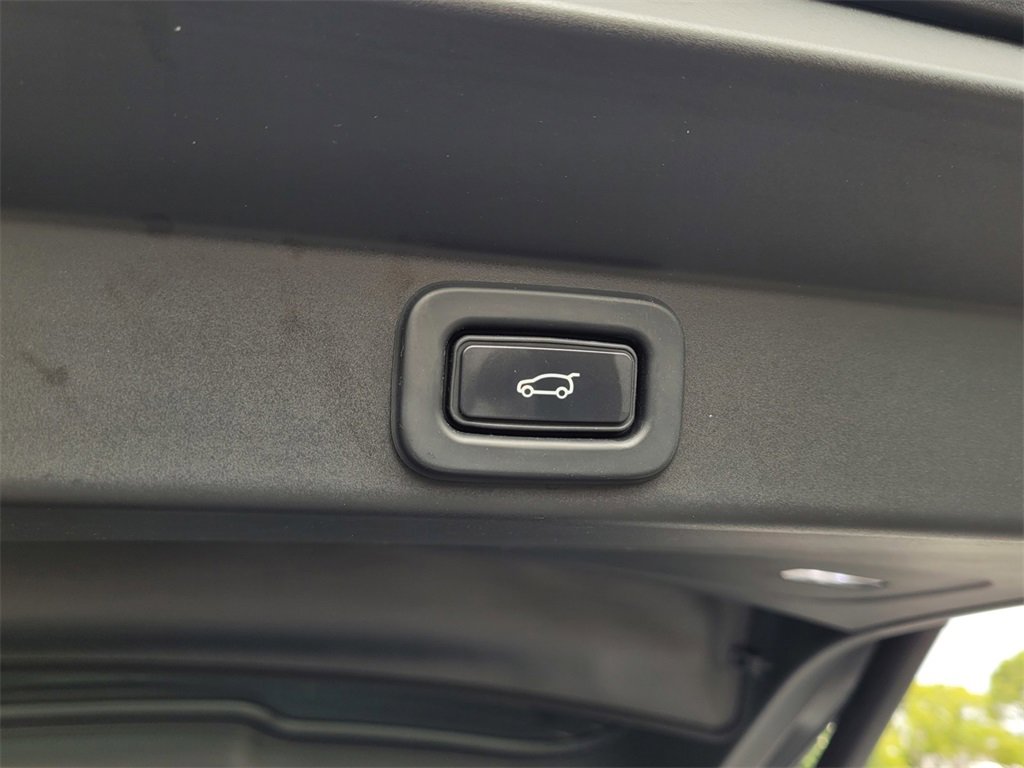 Used 2023 Land Rover Range Rover Sport SE image 34