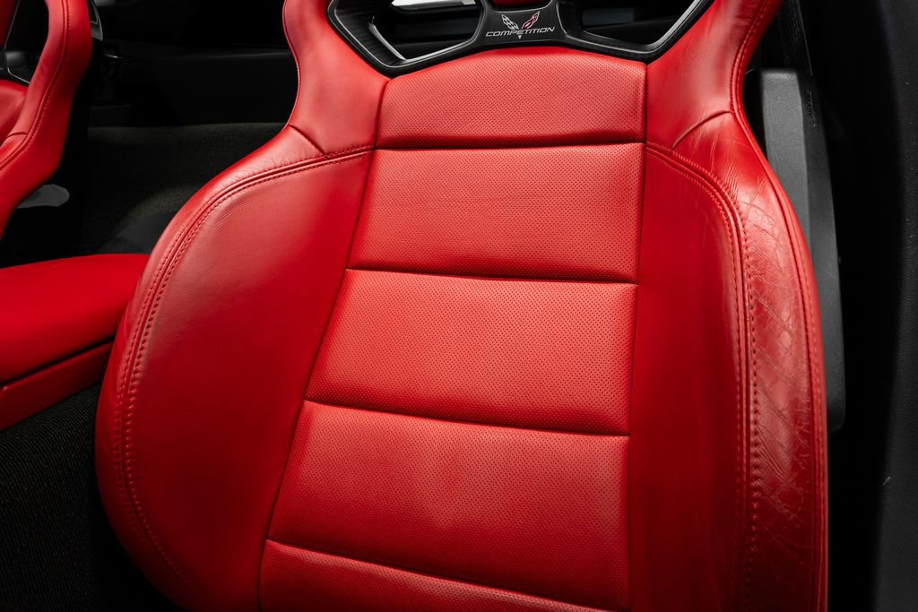 Used 2015 Chevrolet Corvette Z06 w/ 3LZ Preferred Equipment Group image 39