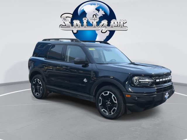 Used 2022 Ford Bronco Sport Outer Banks w/ Tech Package image 2