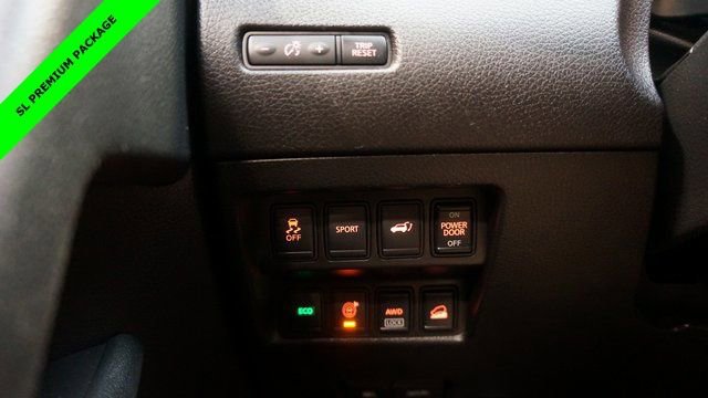 Used 2016 Nissan Rogue SL w/ SL Premium Package image 28