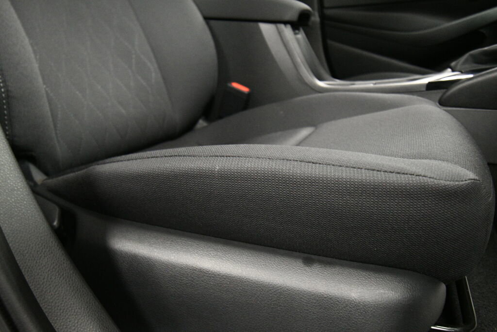 Certified 2024 Toyota Corolla LE image 25