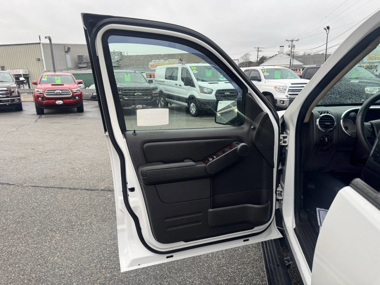 Used 2010 Ford Explorer Limited image 18