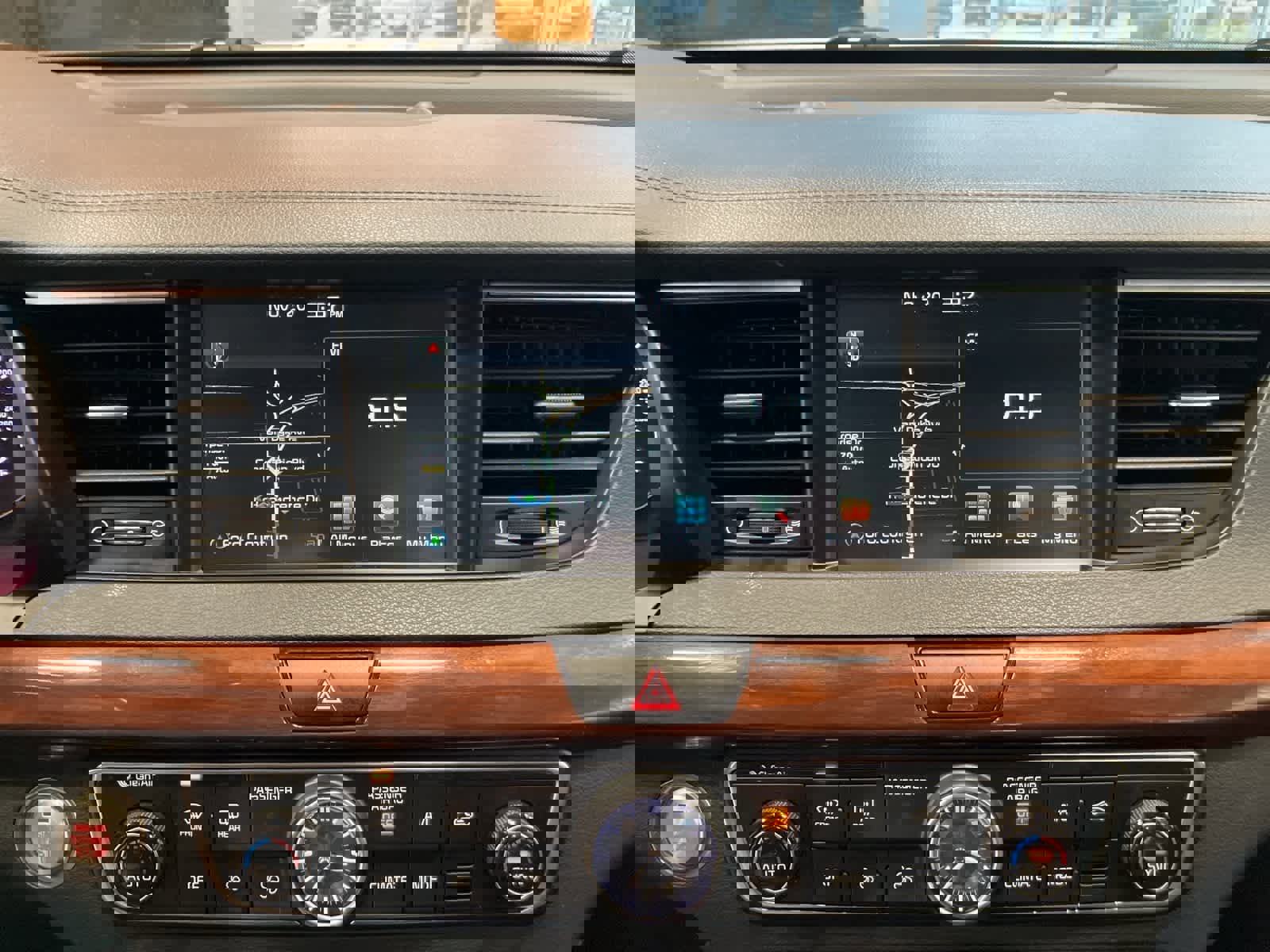 Used 2017 Kia Cadenza Premium w/ Luxury Package image 21