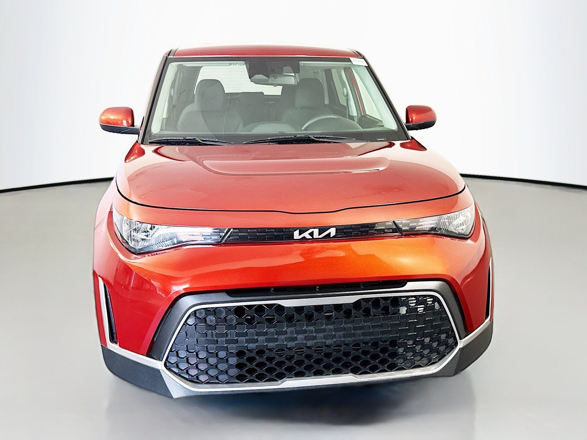 Used 2023 Kia Soul LX w/ LX Technology Package FWD image 2