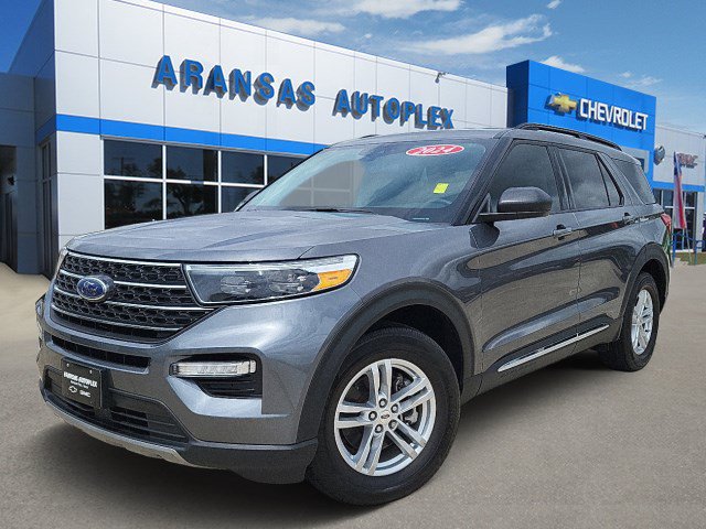 Used 2024 Ford Explorer XLT w/ Equipment Group 202A RWD image 1