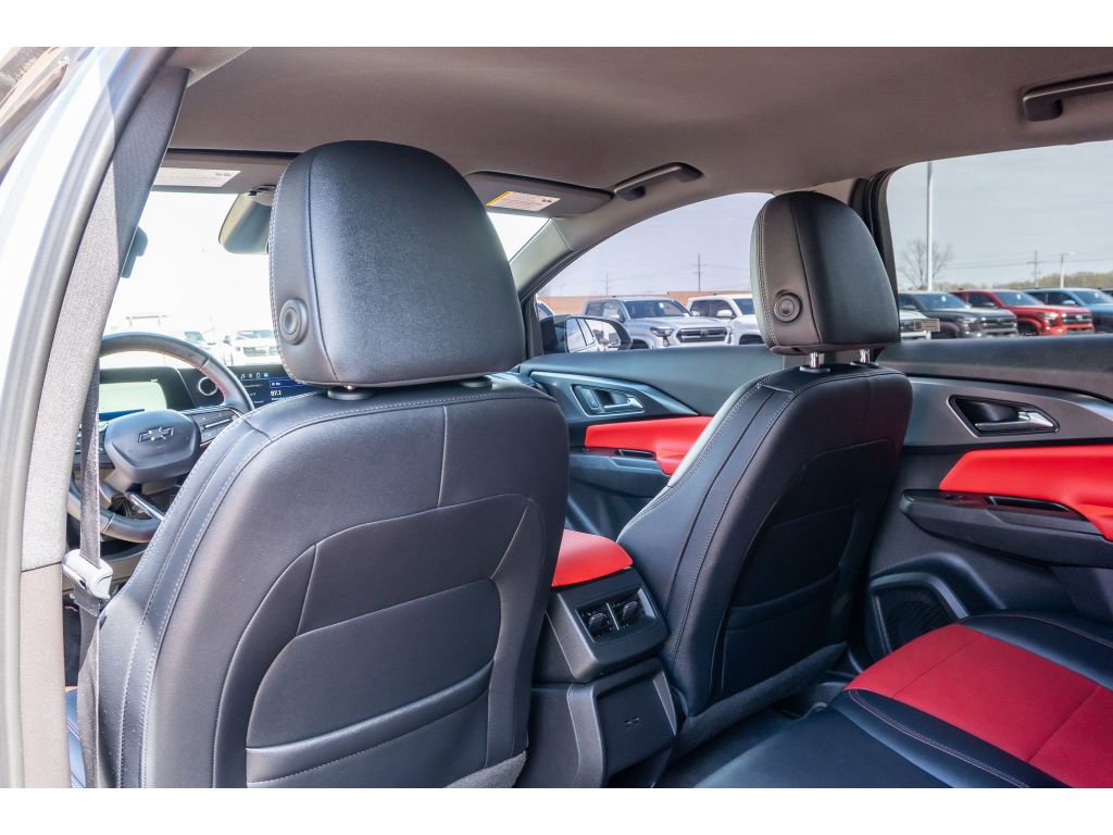 Used 2025 Chevrolet Equinox EV RS image 12