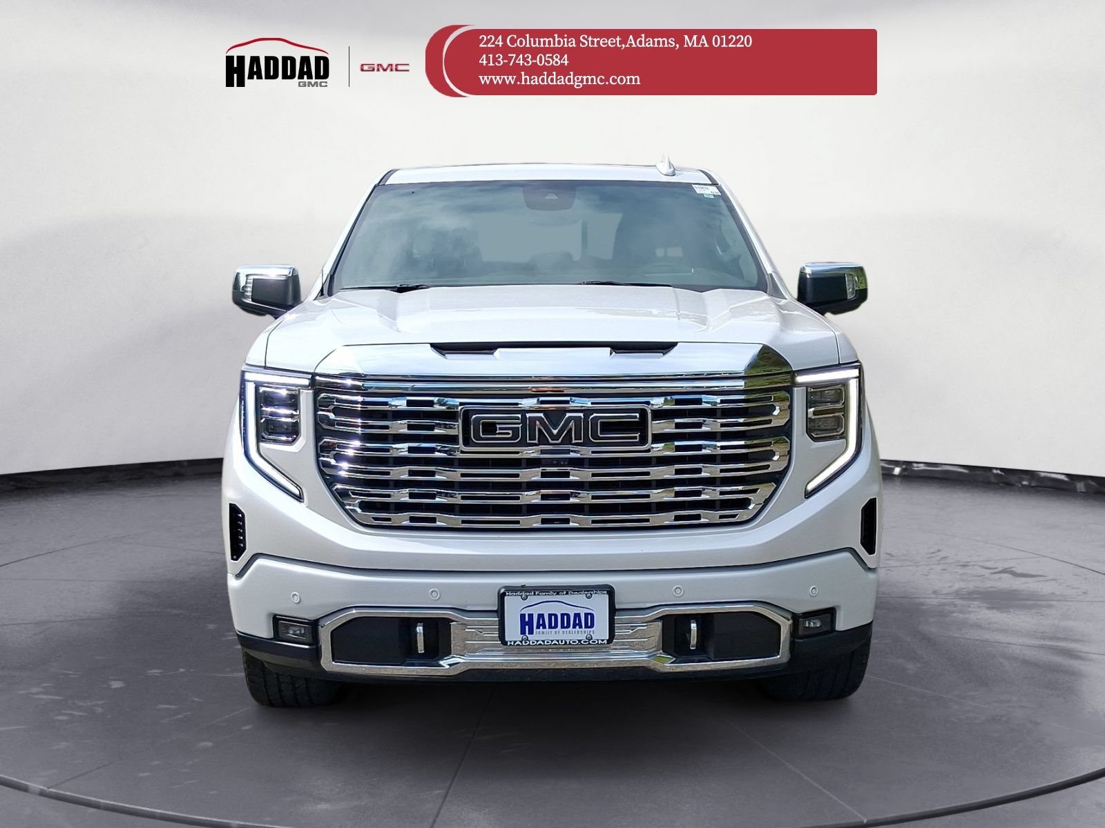 Used 2024 GMC Sierra 1500 Denali w/ Denali Reserve Package AWD/4WD image 2
