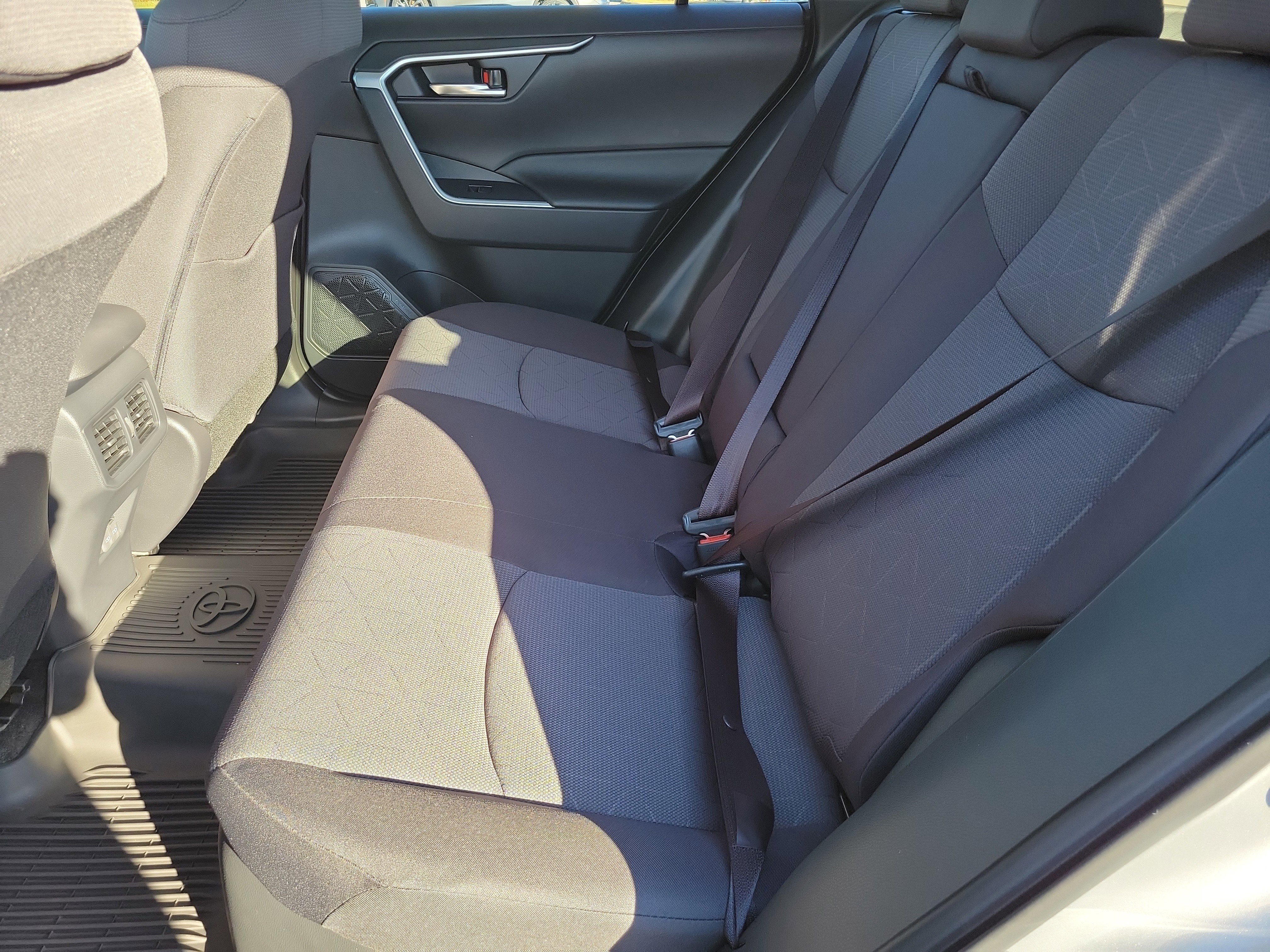 New 2025 Toyota RAV4 XLE w/ Convenience Package image 18