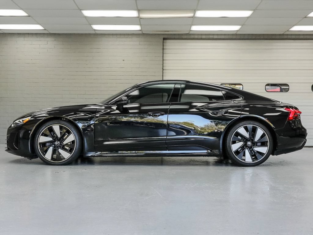 Used 2024 Audi e-tron GT Prestige AWD/4WD image 4