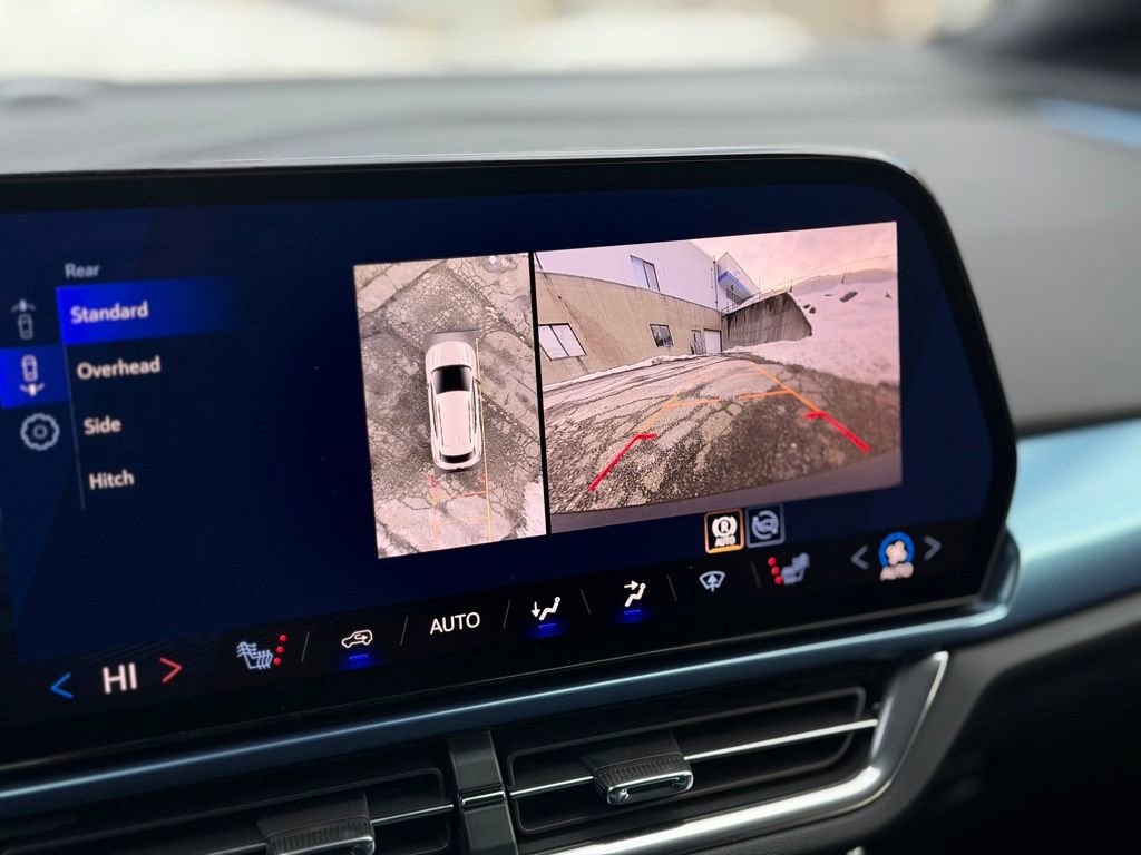 New 2026 Chevrolet Equinox EV LT image 17