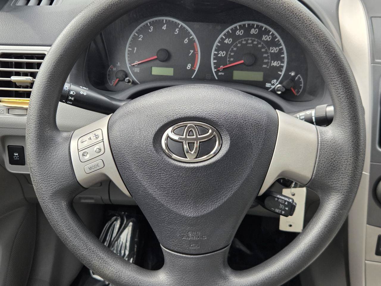Used 2012 Toyota Corolla LE FWD image 22