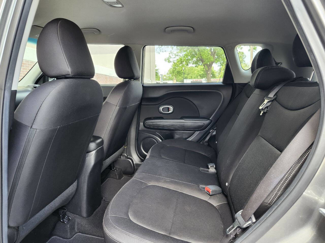 Used 2016 Kia Soul FWD image 5