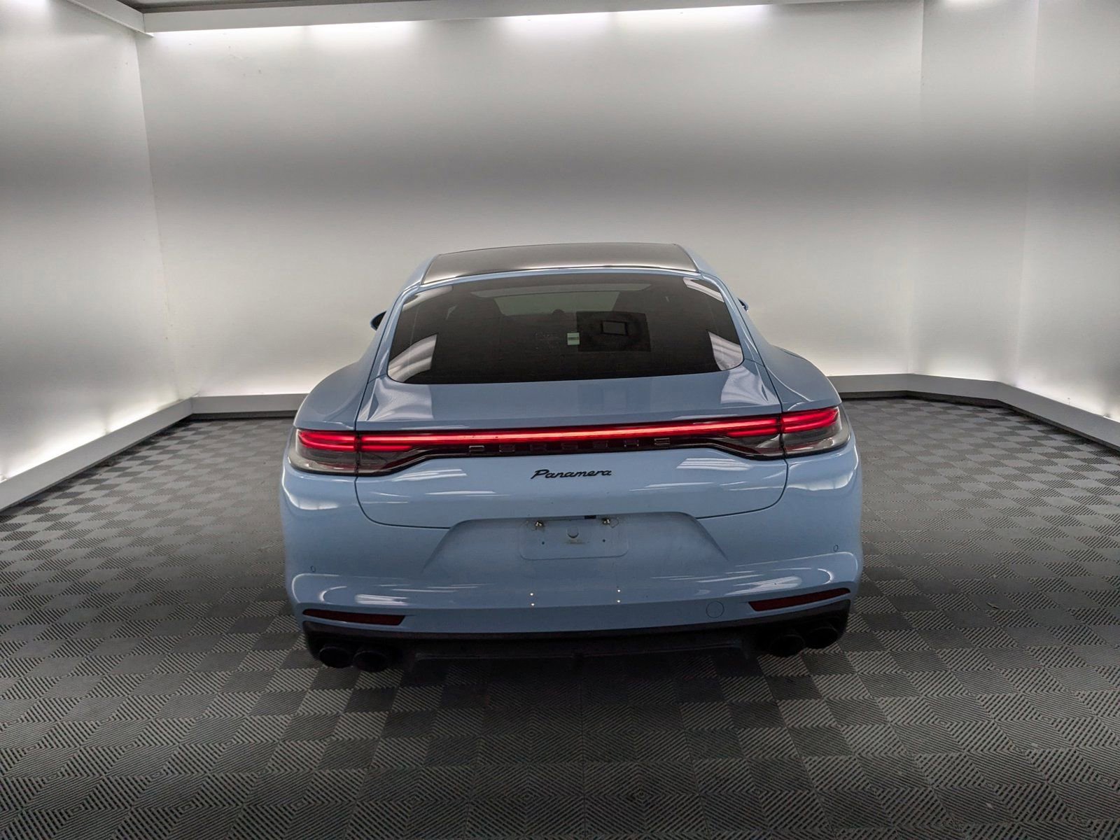 Certified 2023 Porsche Panamera image 15