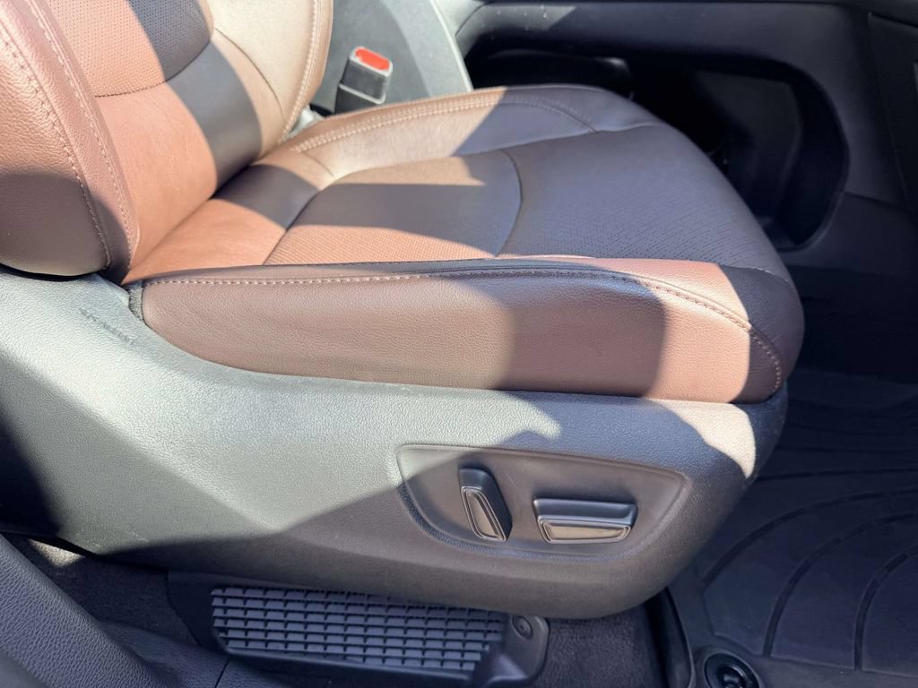 Certified 2021 Toyota Sienna Platinum AWD/4WD image 12