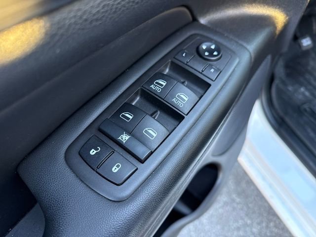 Used 2021 Jeep Grand Cherokee Laredo X image 23