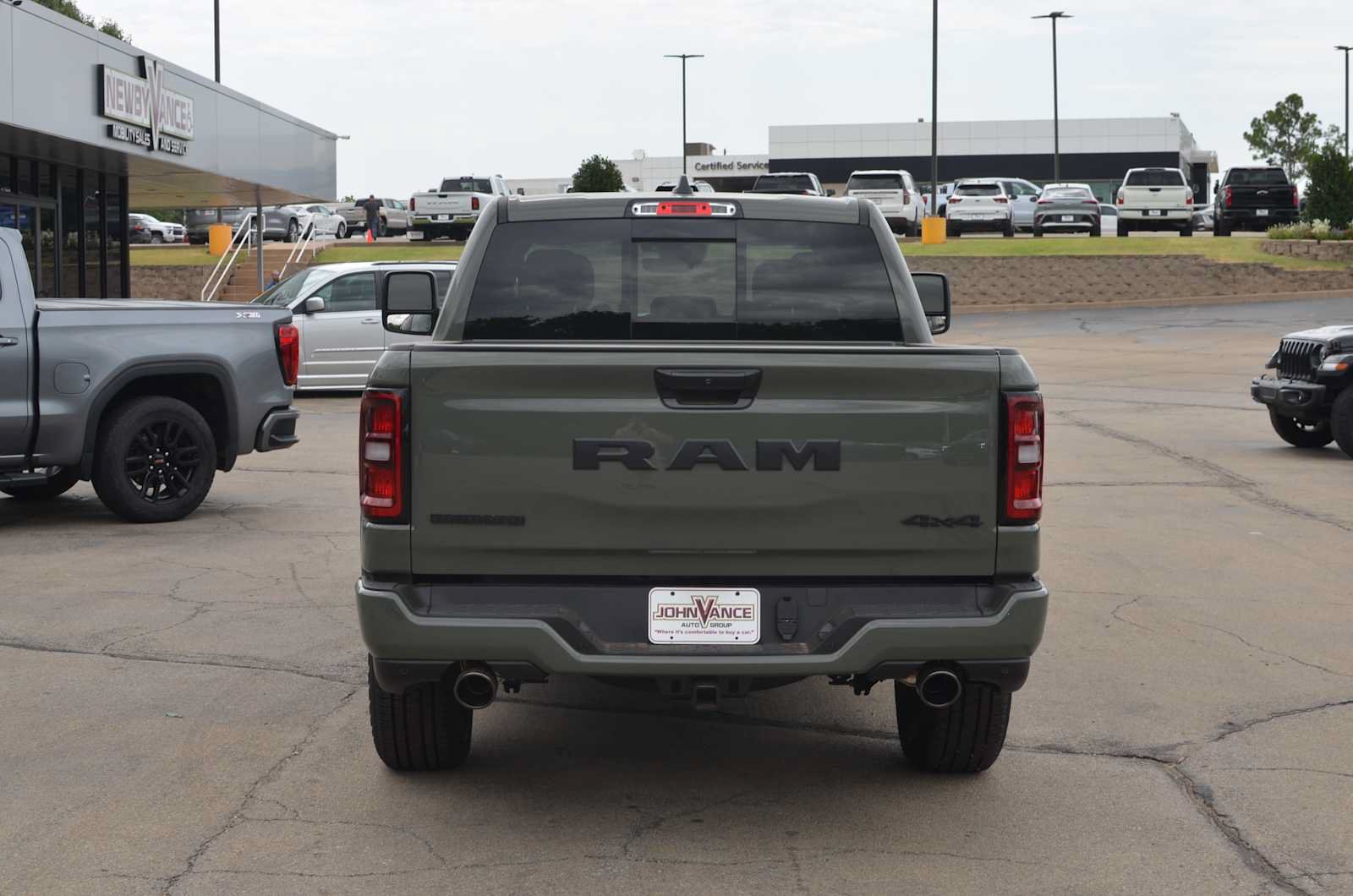 New 2026 RAM 1500 Big Horn AWD/4WD image 6