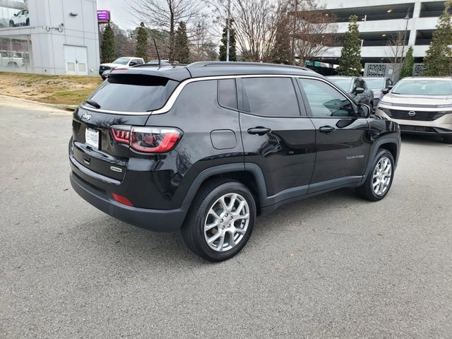 Used 2022 Jeep Compass Latitude video 3