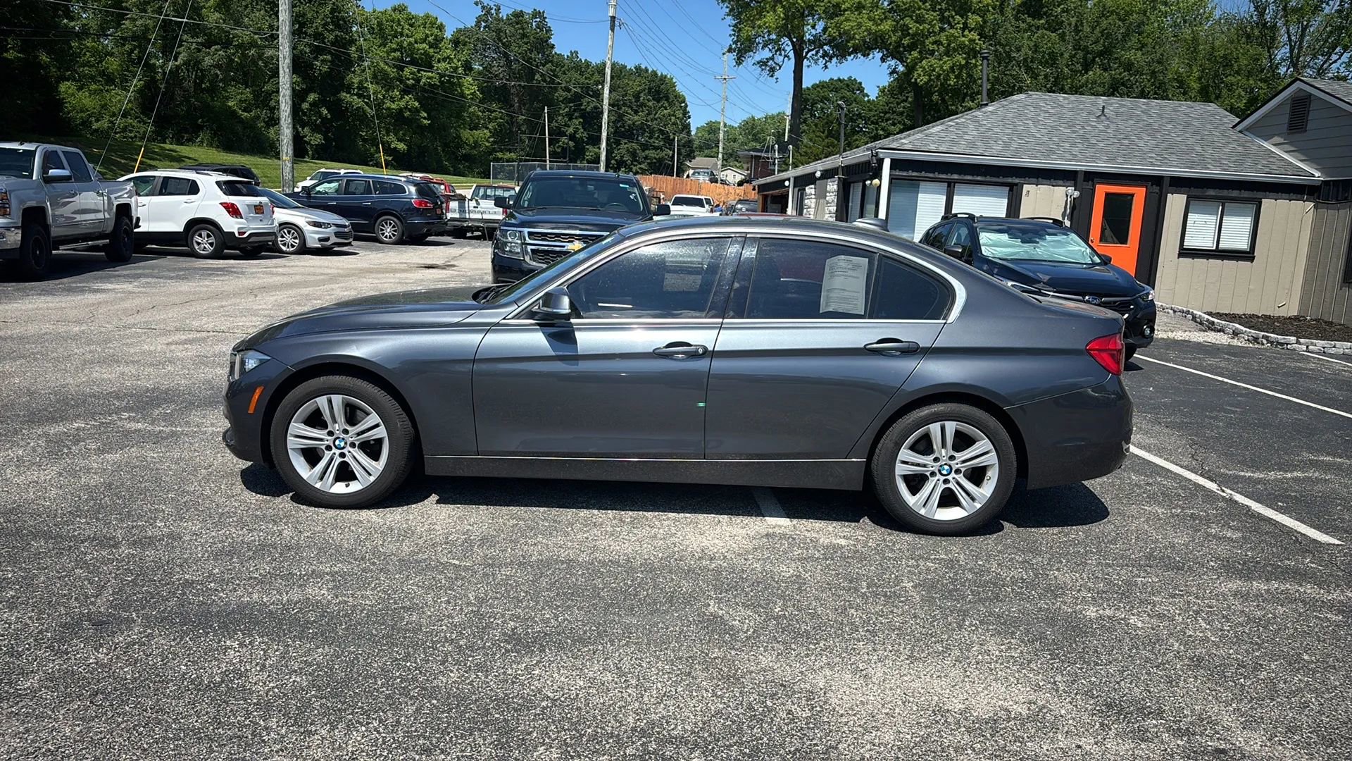 Used 2017 BMW 330i xDrive Sedan AWD/4WD image 2