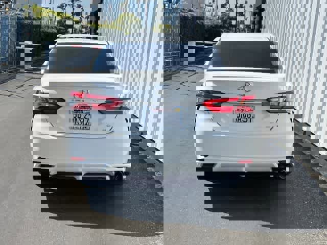 Used 2018 Toyota Camry SE w/ Moonroof Package image 5