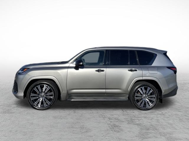 Used 2024 Lexus LX 600 4WD w/ Luxury Package image 8