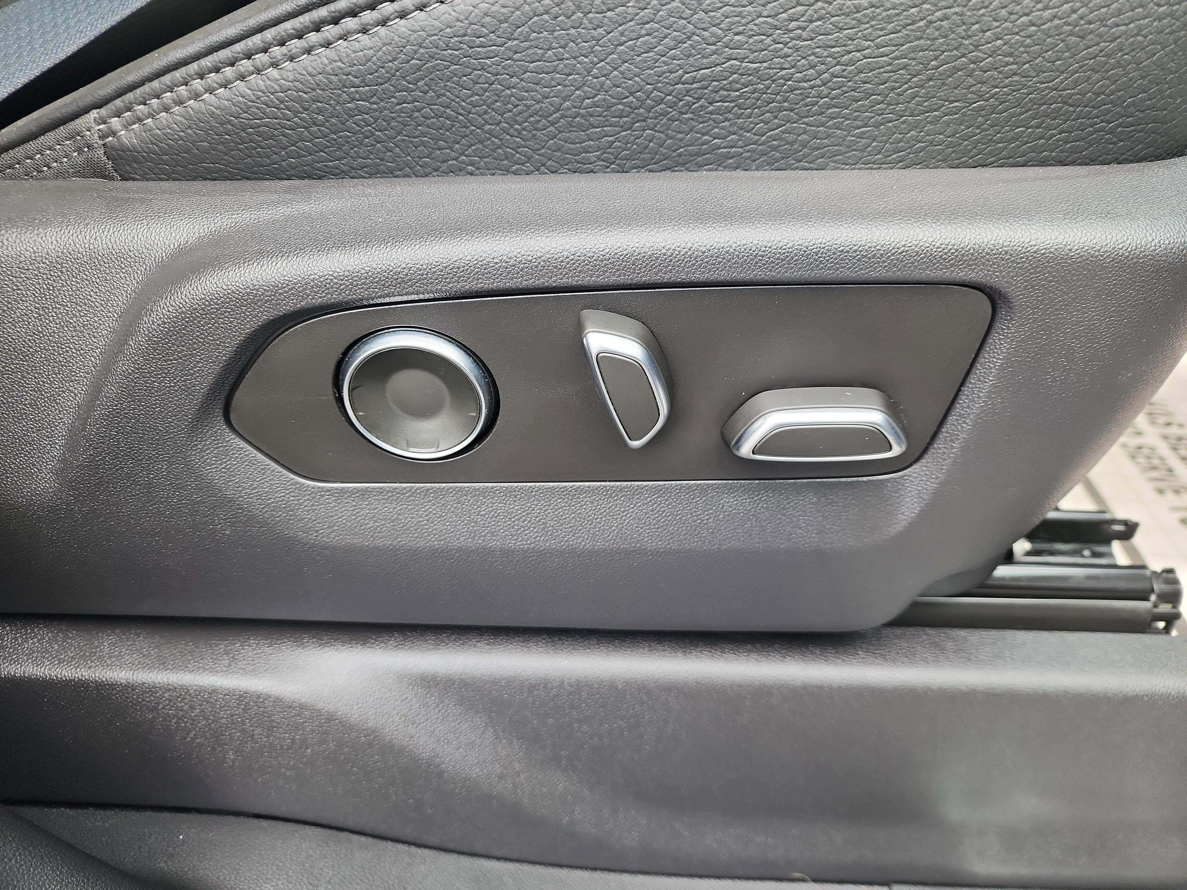 Certified 2024 GMC Sierra 2500 Denali w/ Denali Reserve Package image 39