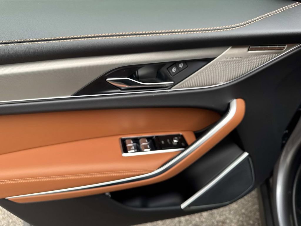 New 2026 Jaguar F-PACE R-Dynamic S AWD/4WD image 18